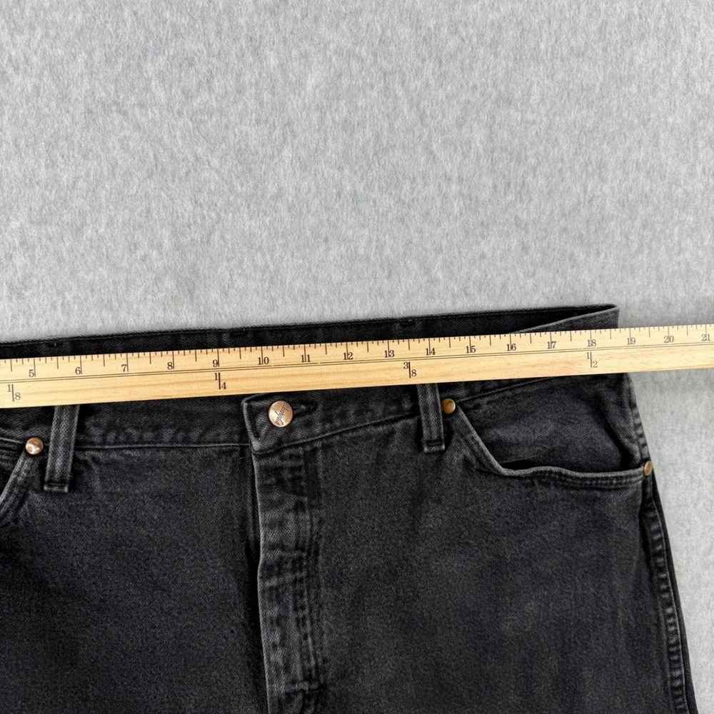 Wrangler Jeans Mens 38x32 (Fits 38x31) Black 13MWZW Cowboy Cut Western‎ Denim